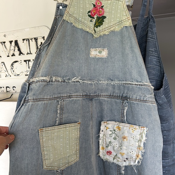 POL Funky Boutique Denim Patchwork Overalls Large - Picture 2 of 11
